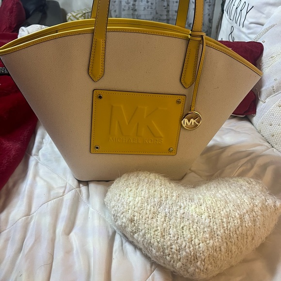 MICHAEL Michael Kors Handbags - Brand New Michael Kors Canvas Tote!